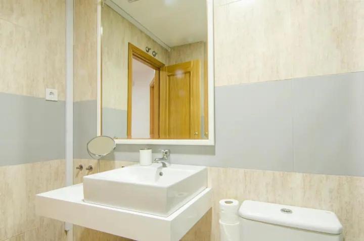 Bright & Spacious- City Center- 2Rooms-2Bathrooms Madrid Exterior foto